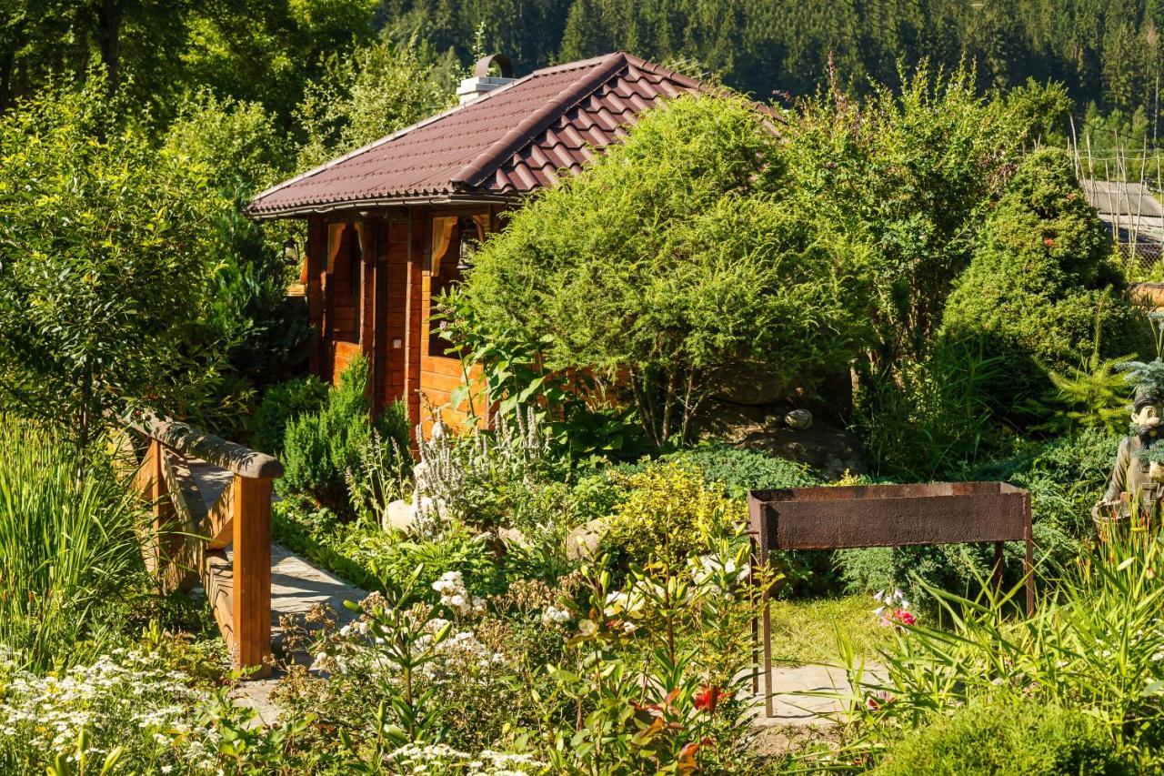 Хата Різьбяра Villa Beloberezka Bagian luar foto