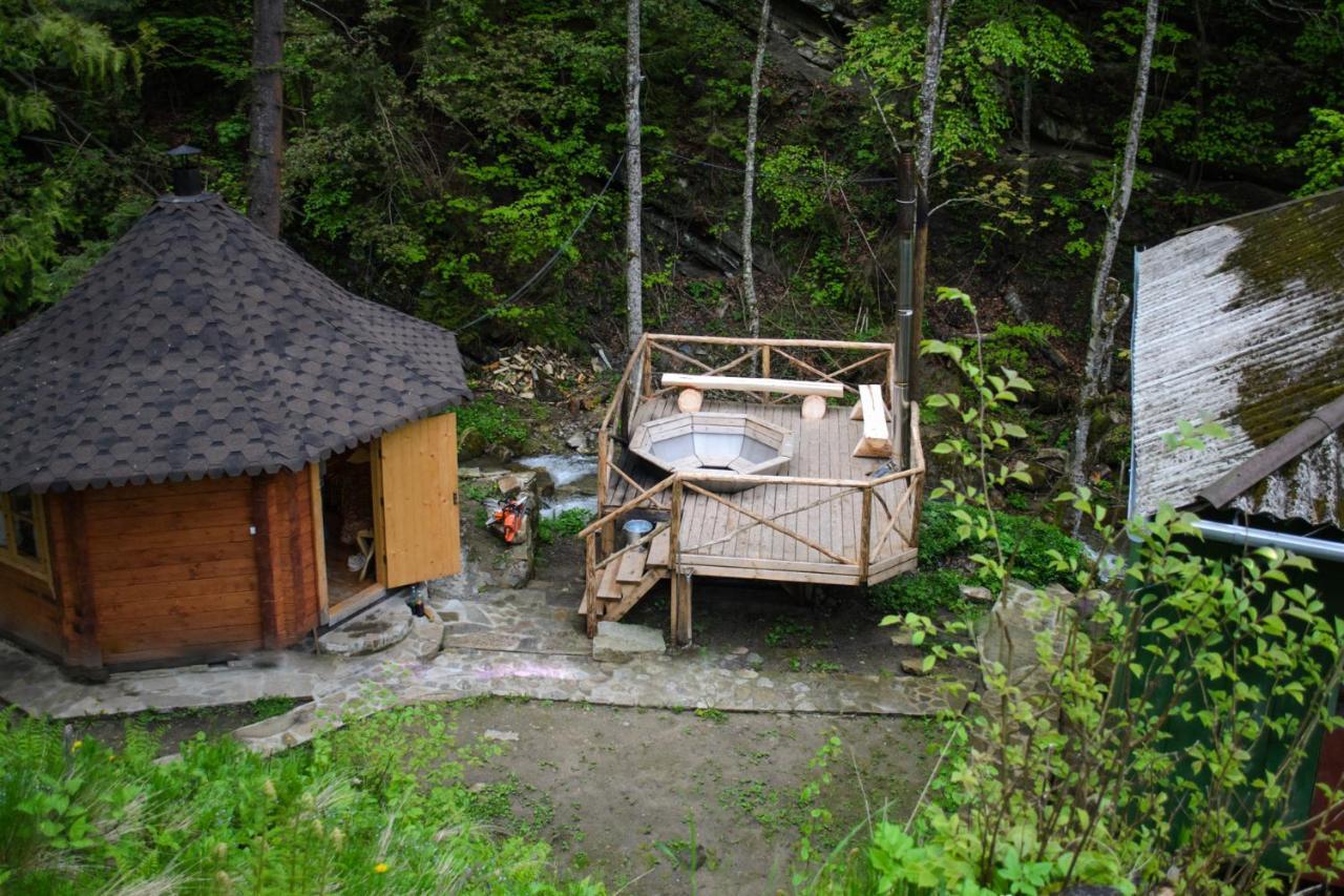 Хата Різьбяра Villa Beloberezka Bagian luar foto