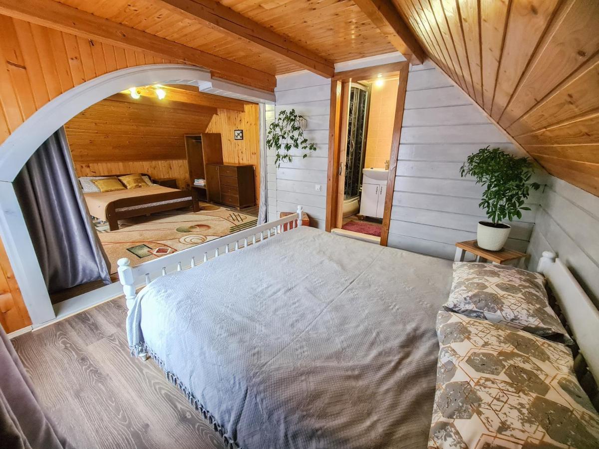 Хата Різьбяра Villa Beloberezka Bagian luar foto