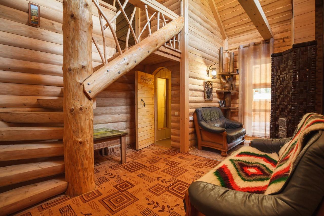 Хата Різьбяра Villa Beloberezka Bagian luar foto